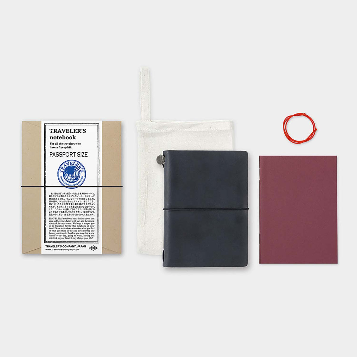 TRAVELER'S notebook Passport Size Nero con contenuto completo dello Starter Kit