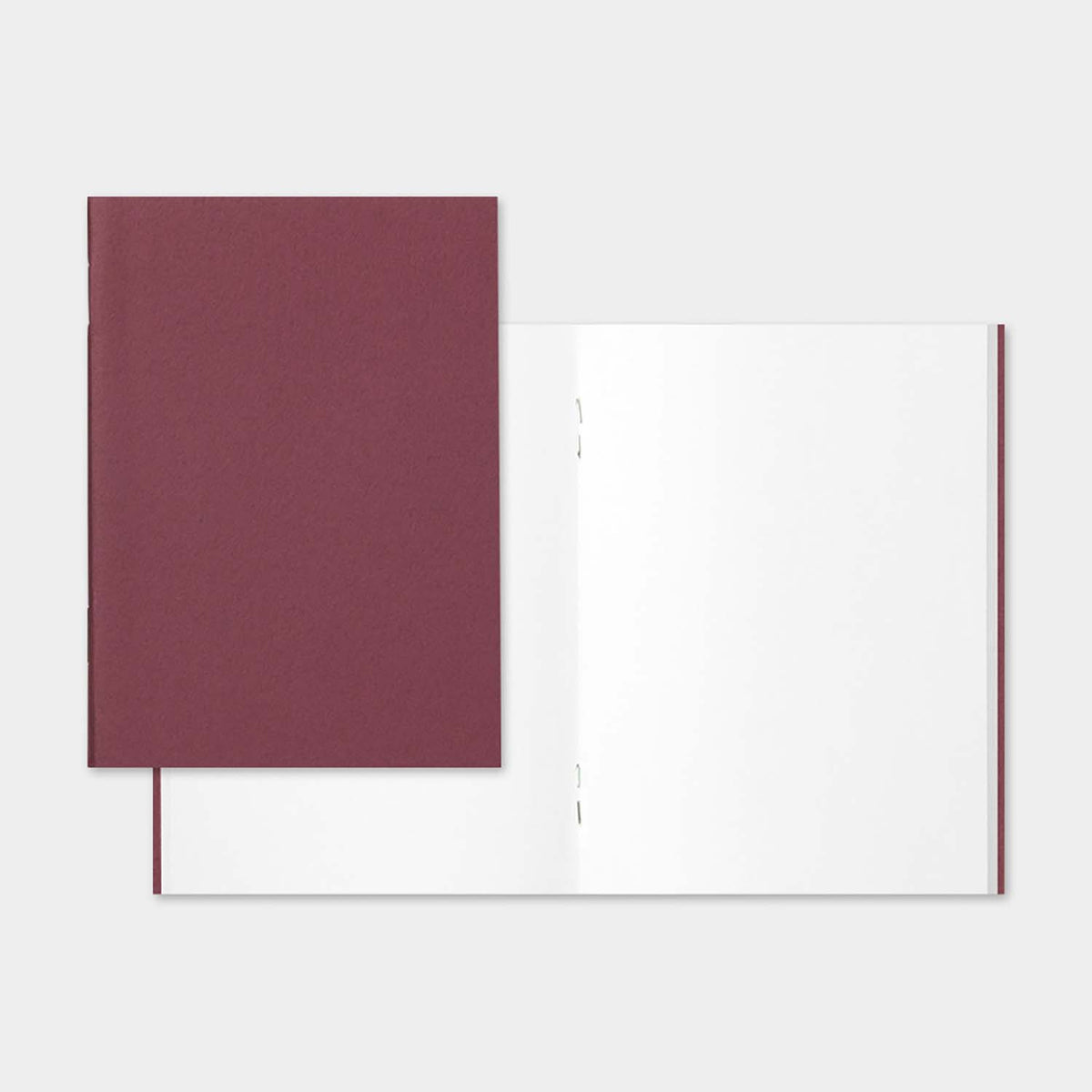 Refill 003 del TRAVELER'S notebook Passport Size con 64 pagine bianche in MD Paper